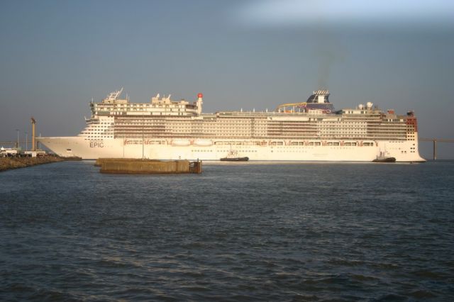 Norwegian Epic - estuaire de la Loire - 14 fevrier 2010 (10).JPG